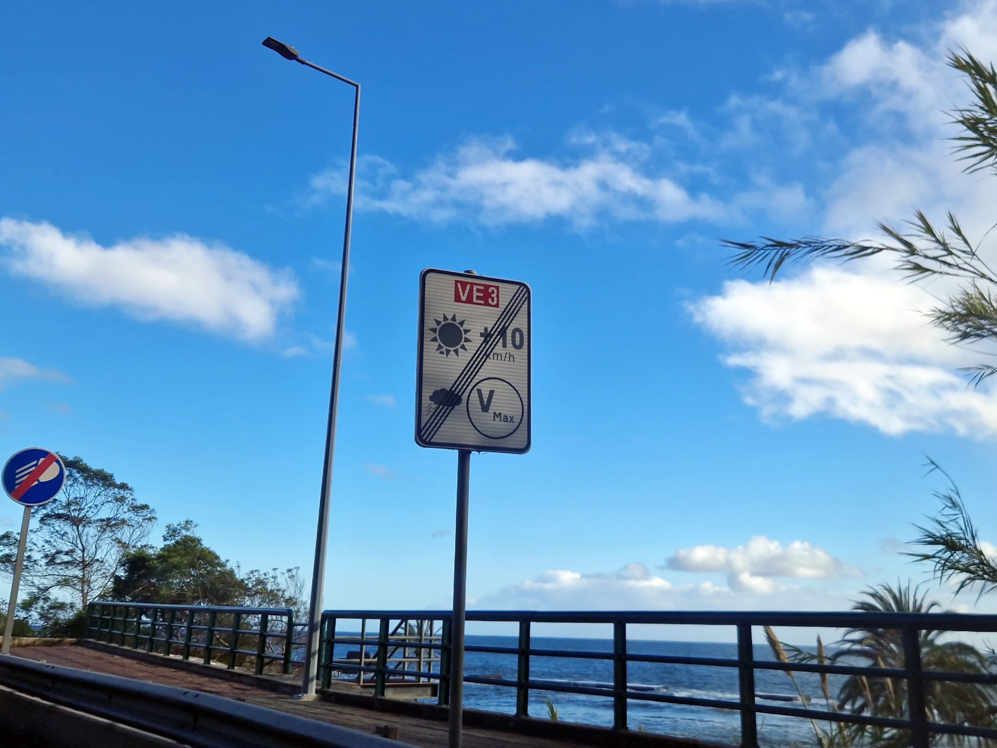 10 kmh mehr erlaubt bei Sonne, Madeira