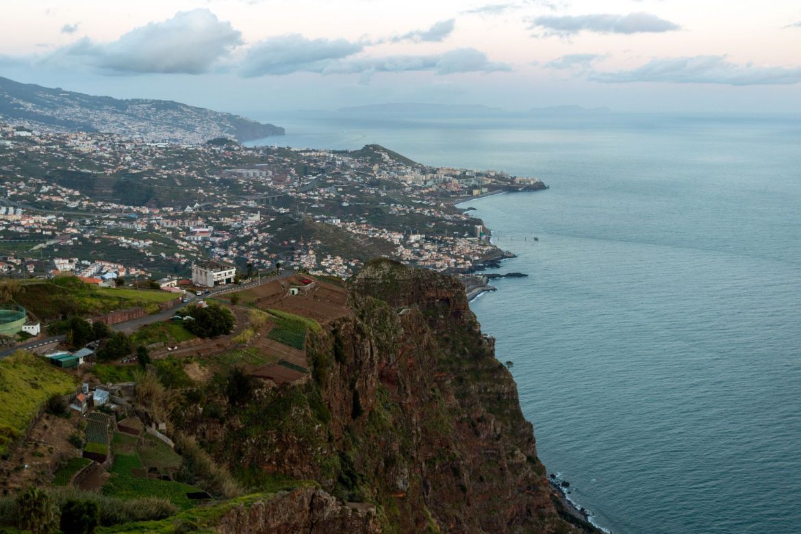 Ausblick vom Cabo Girao Richtung Osten, Madeira