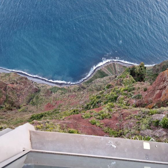 Ausblick vom Cabo Girão auf's Meer, Madeira Ausblick vom Cabo Girão auf's Meer, Madeira