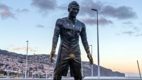 Cristiano-Ronaldo-Statue im Hafen von Funchal, Madeira