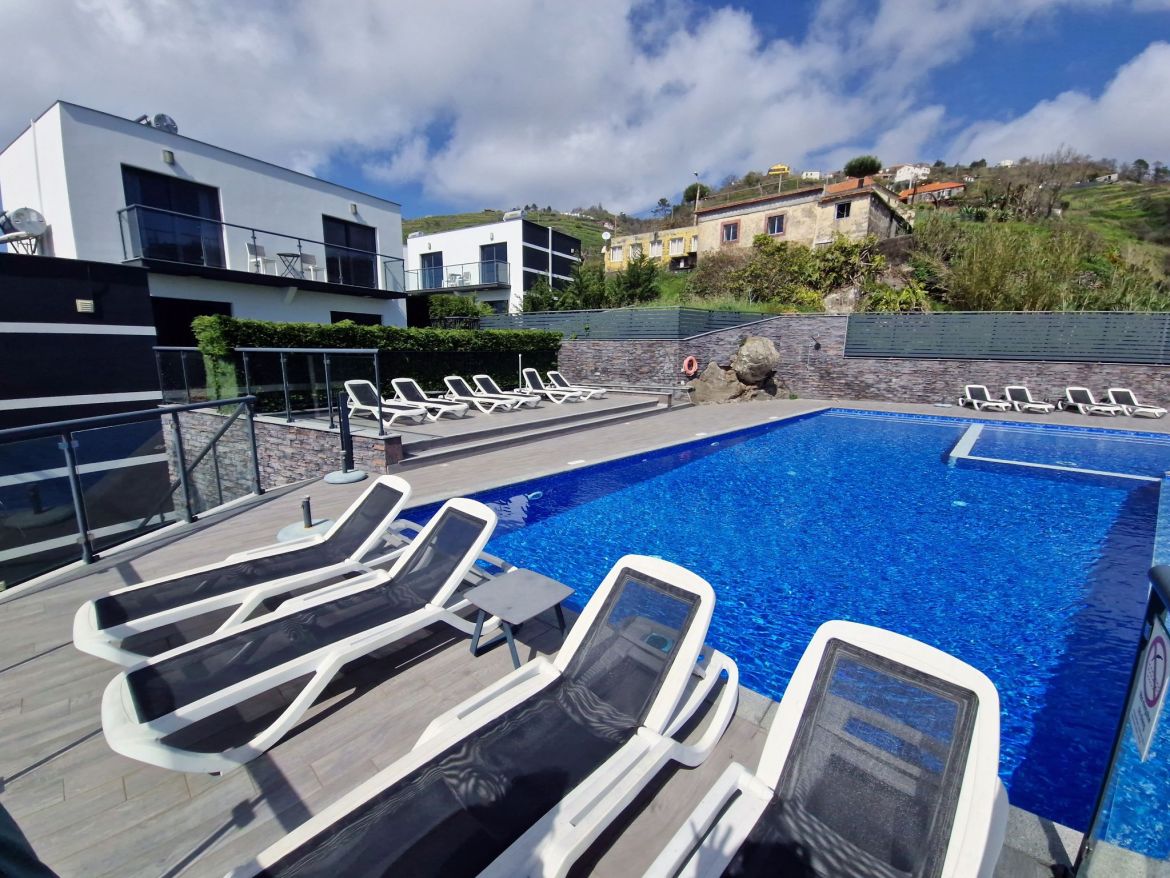 Pool von Sunset Cliff Villas, Madeira