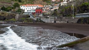 Praia do Porto do Seixal, Madeira