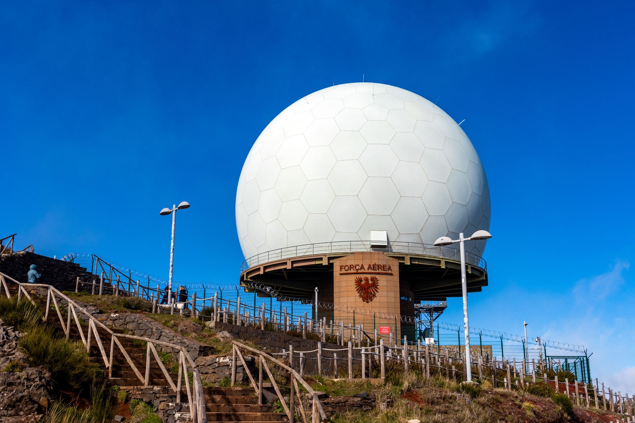 Radarstation der portugiesischen Luftwaffe auf dem Pico do Arieiro