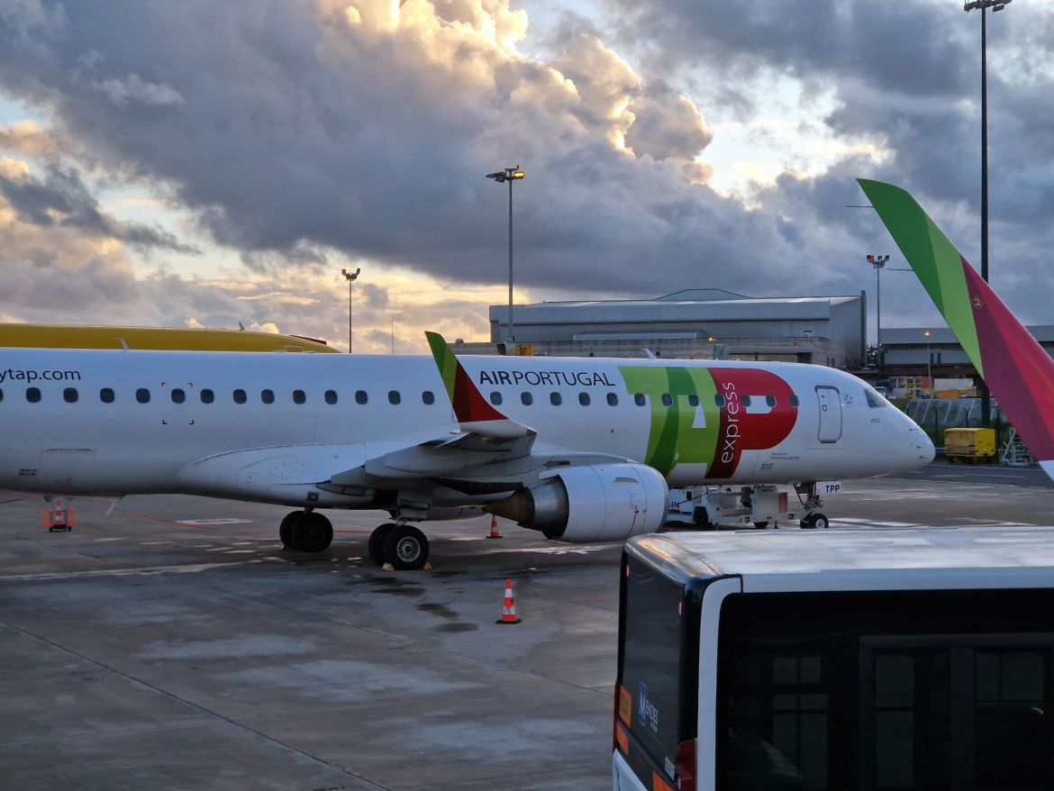 TAP Airlines Portugal Express, Flughafen Lissabon