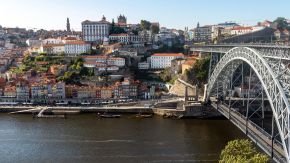 Porto und die Ponte Dom Luís I von Gaia aus gesehen