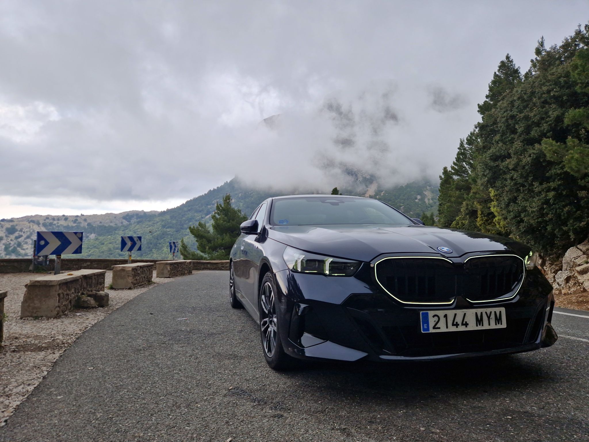 BMW 5er auf der MA-10, Mallorca