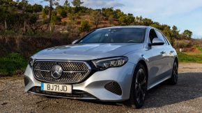 Mercedes-Benz E300 de im Fóia-Gebirge, Portugal