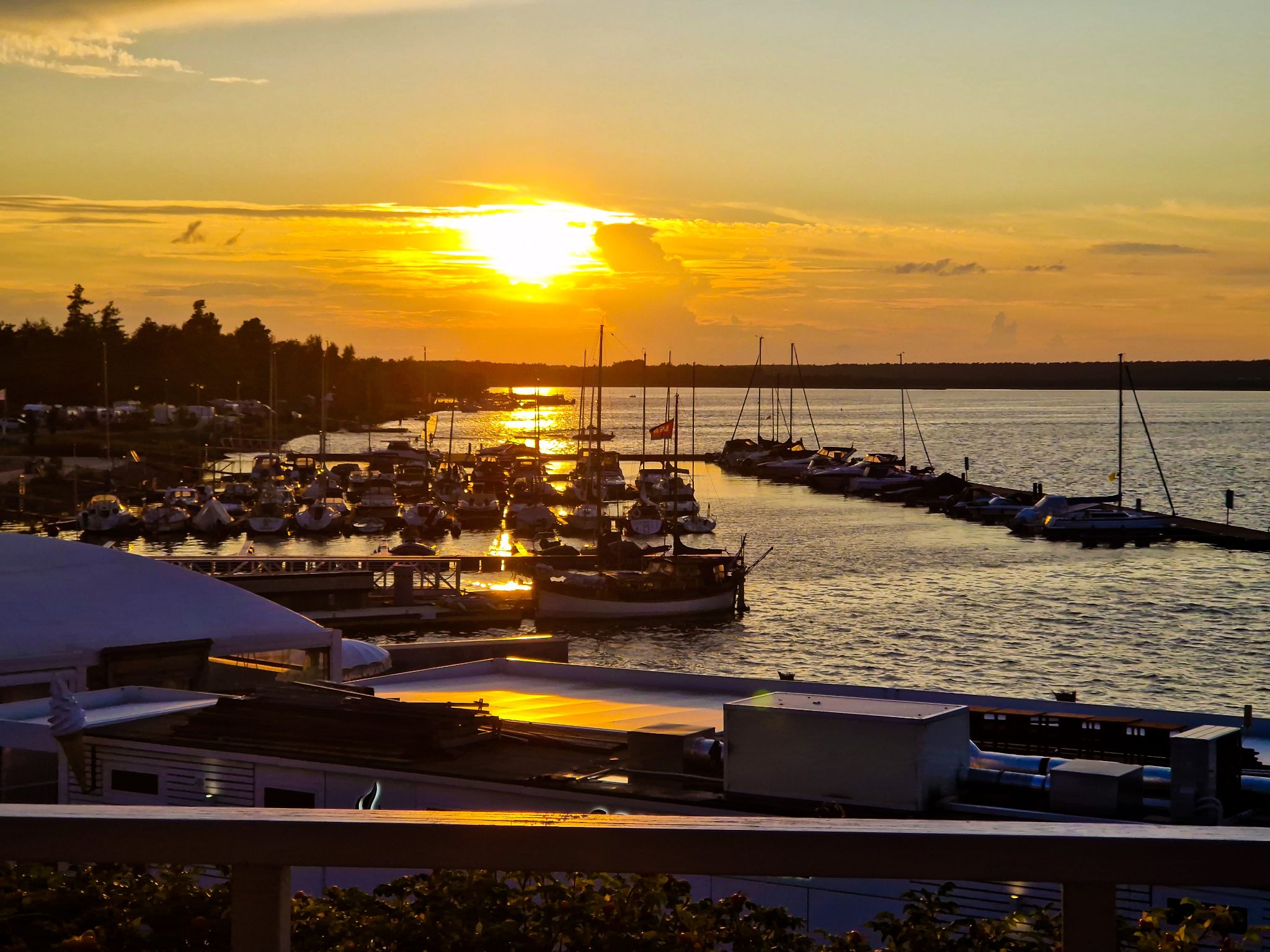 Sonnenuntergang über dem Geierswalder See
