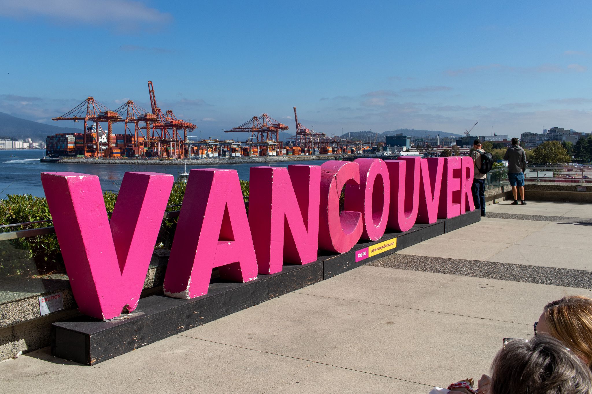 Vancouver Schriftzug am Sea Bus Terminal