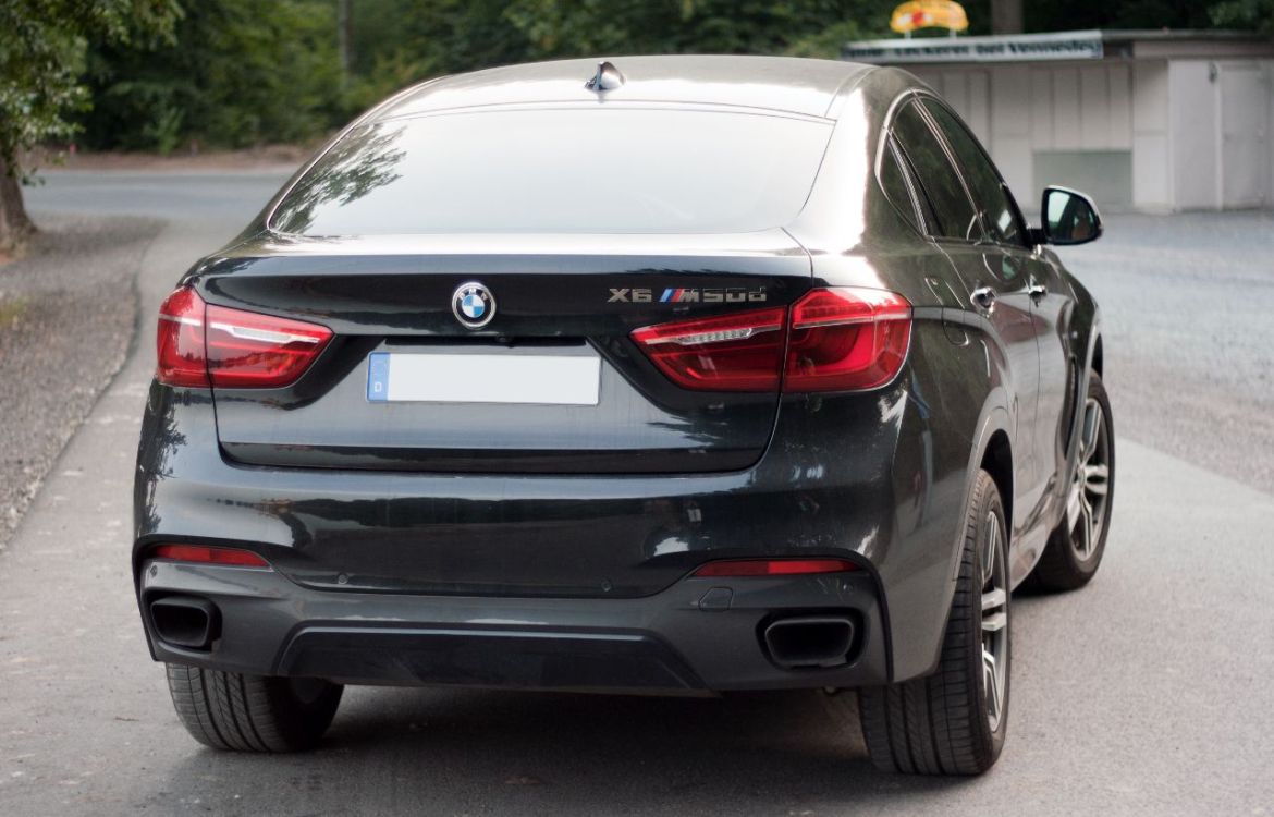 BMW X6 M50d Heck