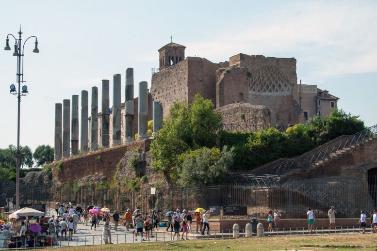 Auf dem Weg zum Forum Romanum Rom