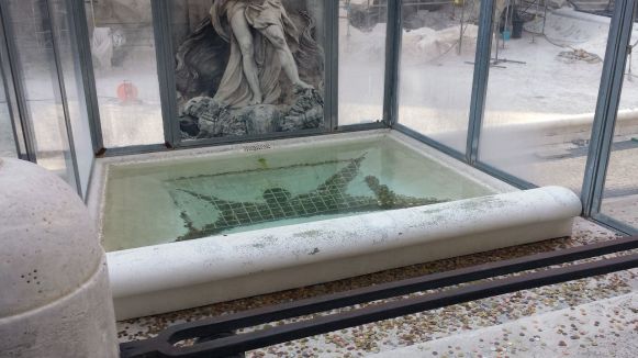 Fontana di Trevi während der Restaurierung