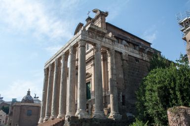 Temple of Antoninus Pius