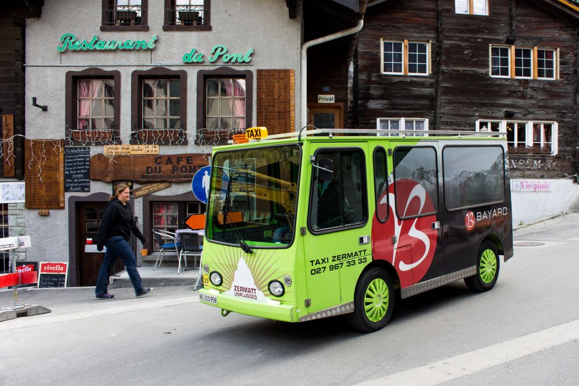 Elektrotaxi in Zermatt