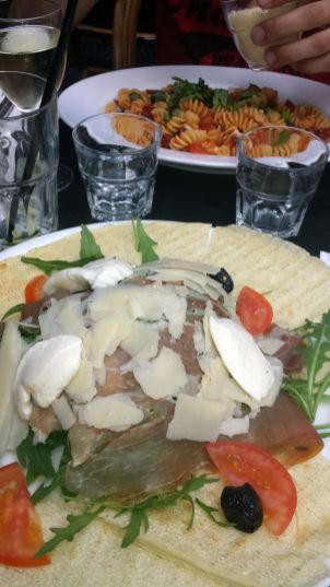 Salat & Pasta in Paris
