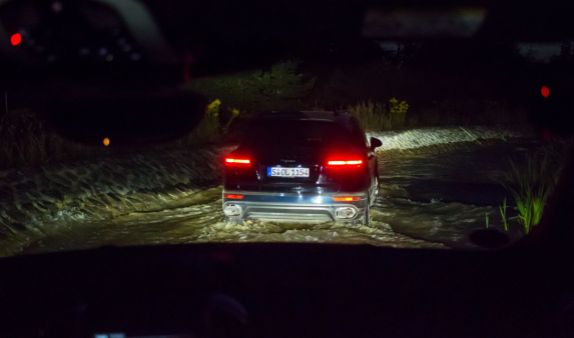 Porsche Cayenne Wasserdurchfahrt