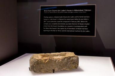 Stein aus dem Haus von Osama Bin Laden 9 11 Museum New York City