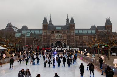 Eisbahn am Rijksmuseum Amsterdam