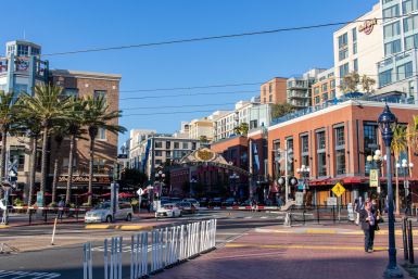 Eingang zum Historic Gaslamp Quarter in San Diego