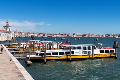 Alilaguna Fähren in Venedig