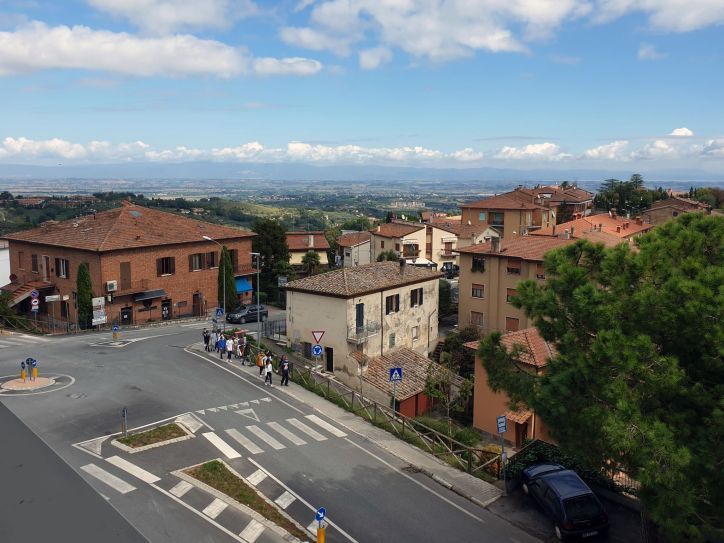 Blick auf die Toskana vom Conad in Montepulciano