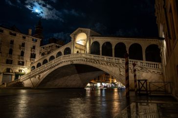 Rialtobrücke bei Nacht, Venedig