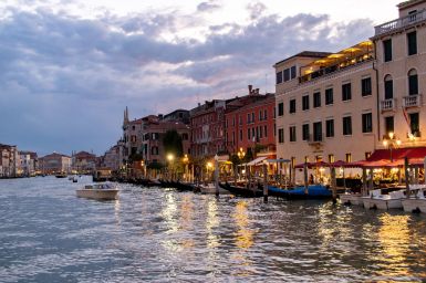 Sonnenuntergang am Canal Grande in Venedig