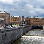 Kanal in Stockholm neben Reichstag, Schweden