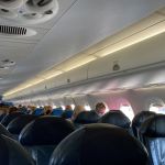 Überwiegend leeres KLM Flugzeug